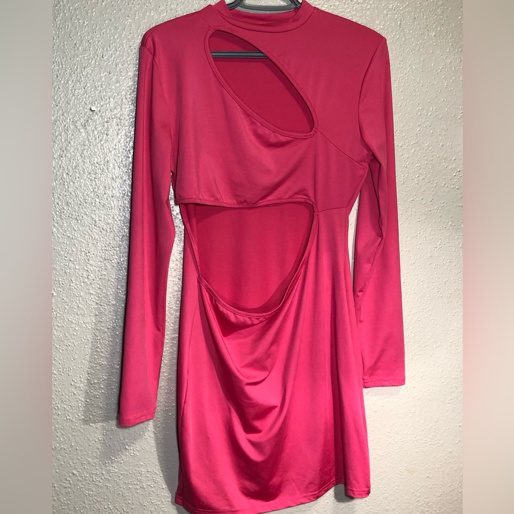 SHEIN SIZE LARGE Sexy Cute Pink Long Sleeves Bodycon. 18” Armpit to Armpit 34” L